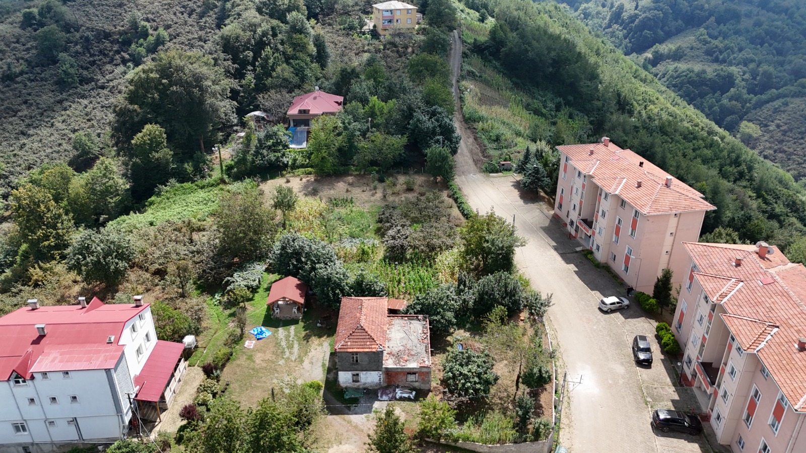 MABEL GAYRİMENKUL/VAKFIKEBİR/KÖREZ TOKİ YANI KONUT İMARLI ARSA